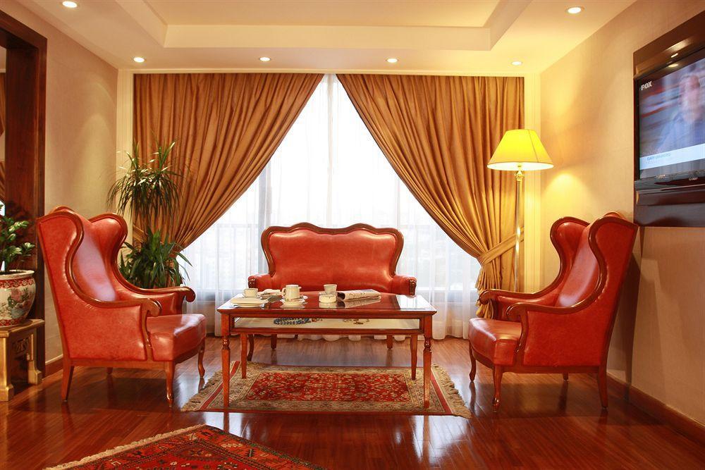 Regency Palace Amman Rum bild A living room